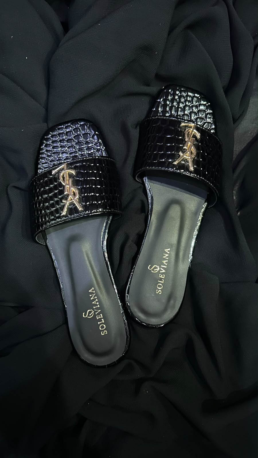 Croc Charm